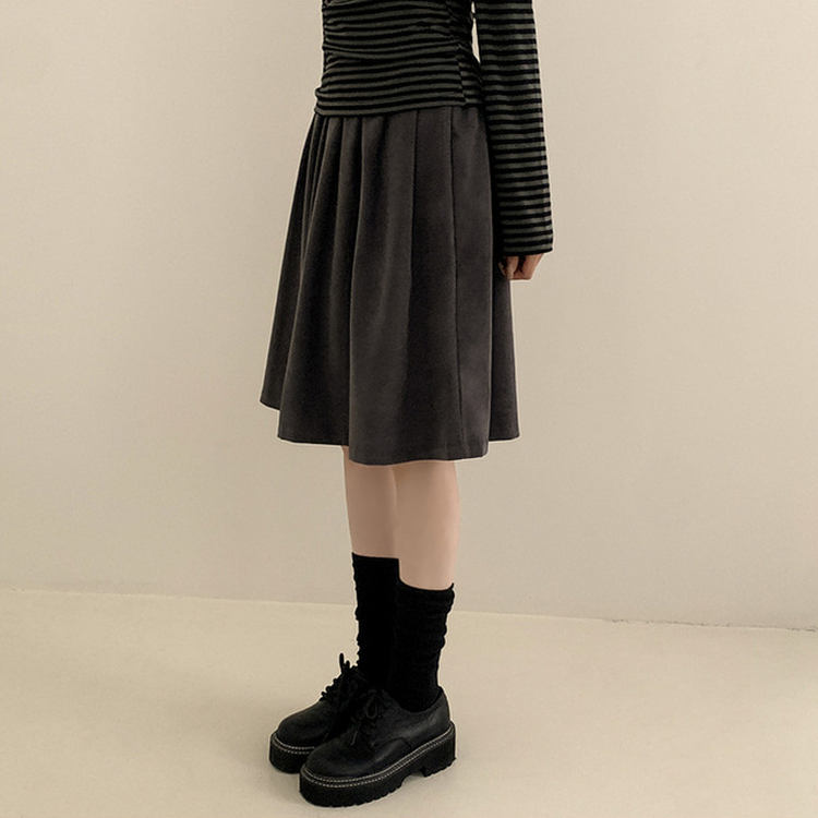 スエードピンタックフレアミディスカート CHARCOAL