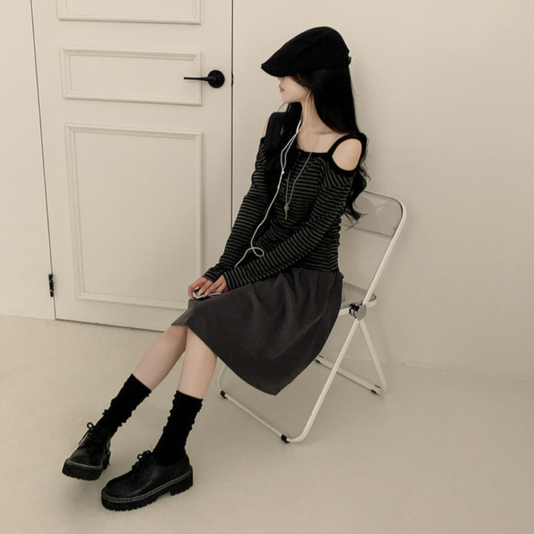 スエードピンタックフレアミディスカート CHARCOAL