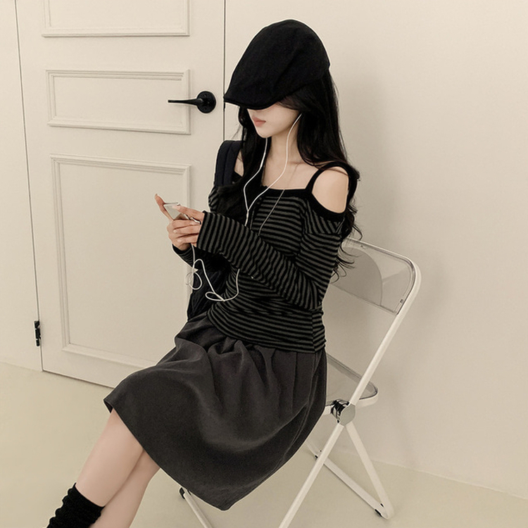 スエードピンタックフレアミディスカート CHARCOAL