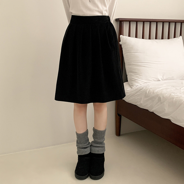 スエードピンタックフレアミディスカート BLACK