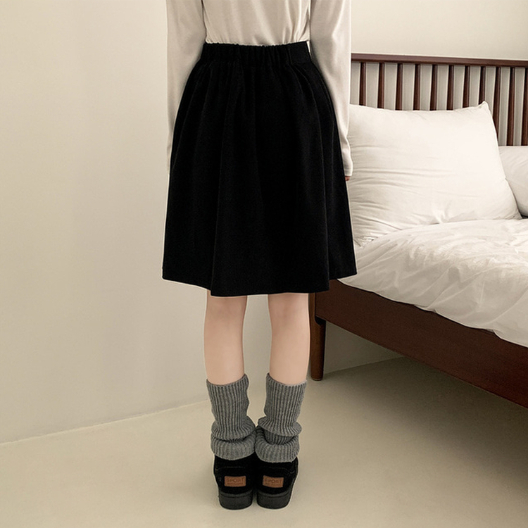 スエードピンタックフレアミディスカート BLACK