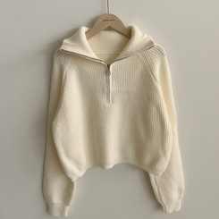 クロップハーフジップアップニット