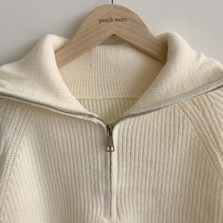 クロップハーフジップアップニット