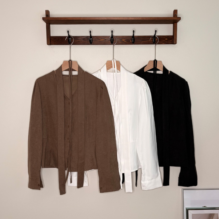 【タイ付き】ストラップVネック長袖ブラウス