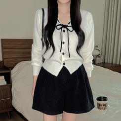 リボンボタンVネックニットカーディガン WHITE