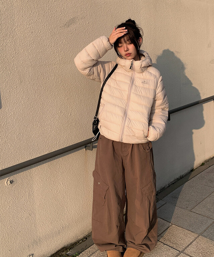 軽量ストリングフードダウンジャンパー IVORY