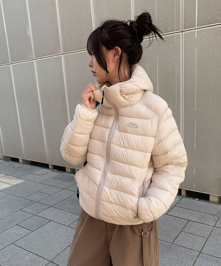 軽量ストリングフードダウンジャンパー IVORY