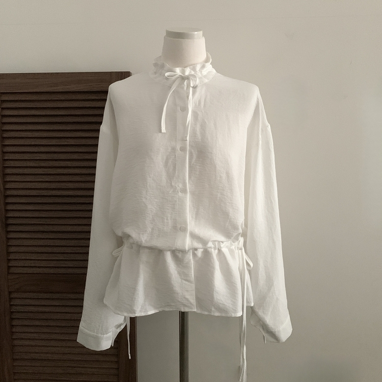 リボンフリルハイネックブラウス