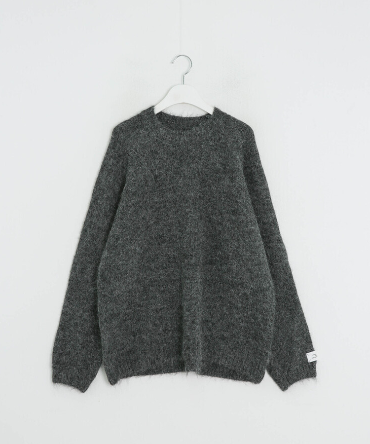 라벨포인트 라운드넥 니트