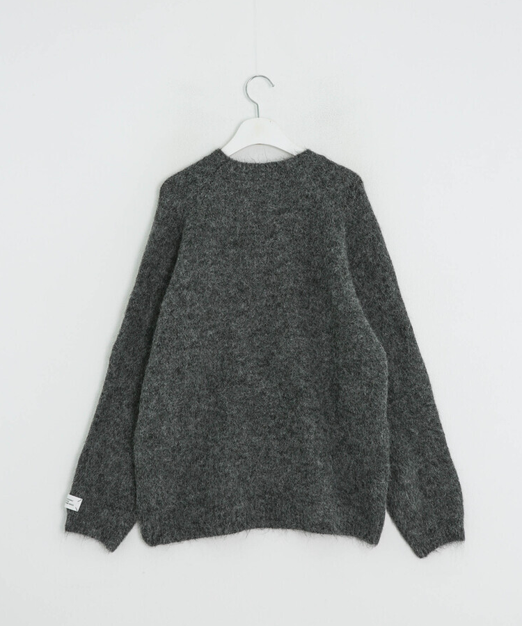 라벨포인트 라운드넥 니트