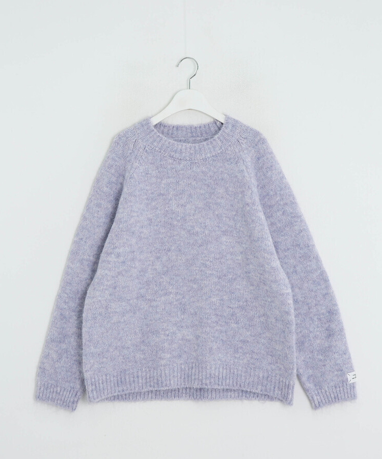 라벨포인트 라운드넥 니트