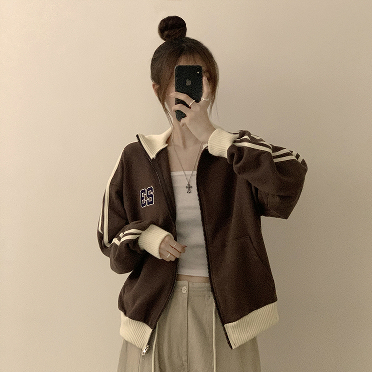 꾸안꾸 무드의 자수 두줄 배색 가을 긴팔 오버핏 집업 겨울 아우터 트레이닝 져지 하이넥 맨투맨 5color 브라운