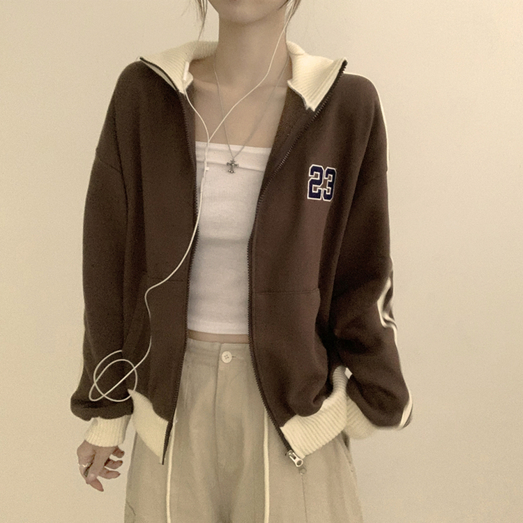 꾸안꾸 무드의 자수 두줄 배색 가을 긴팔 오버핏 집업 겨울 아우터 트레이닝 져지 하이넥 맨투맨 5color 브라운