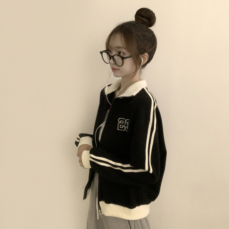 꾸안꾸 무드의 자수 두줄 배색 가을 긴팔 오버핏 집업 겨울 아우터 트레이닝 져지 하이넥 맨투맨 5color 블랙