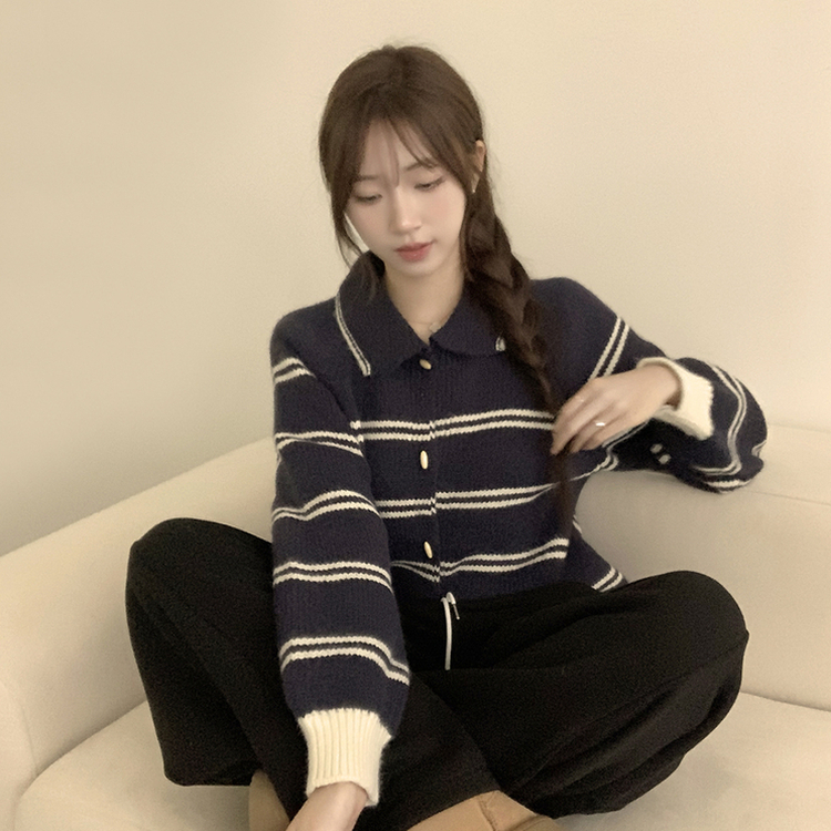 실물보장 귀여운 무드의 미미 라인 오버핏 스트라이프 가을 긴팔 니트 가디건 네이비