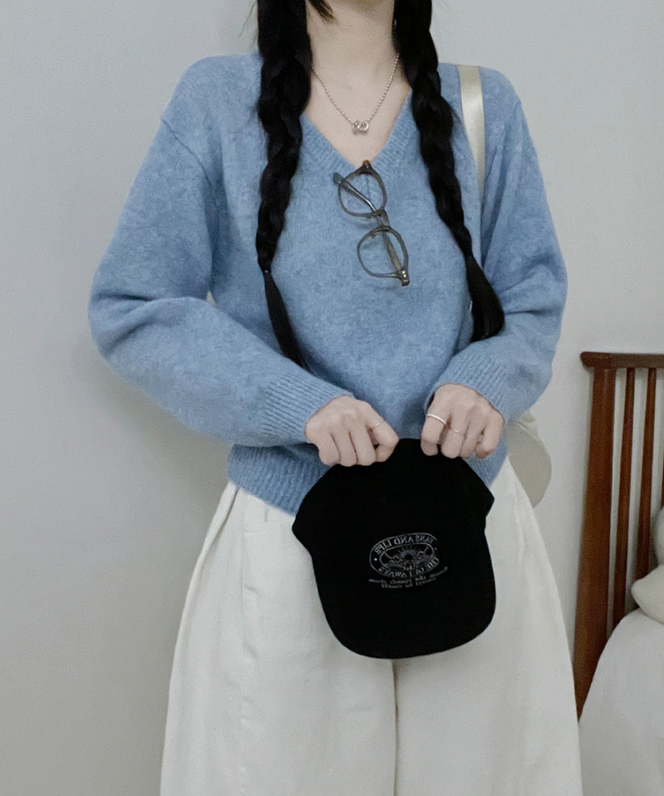 [V,라운드넥 선택]세미크롭핏라운드브이넥긴팔니트(10color) 소라