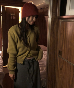 ラウンドネックカーディガン OLIVE