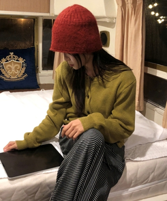 ラウンドネックカーディガン OLIVE