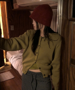 ラウンドネックカーディガン OLIVE