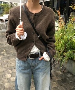 ラウンドネックカーディガン BROWN