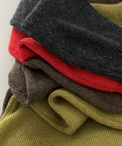 ラウンドネックカーディガン