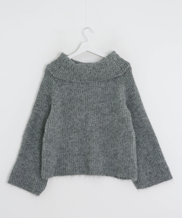 루즈핏 여리여리 오프숄더 니트