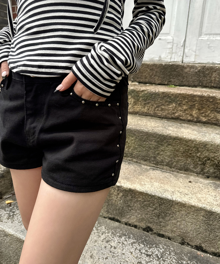 スタッズショートパンツ BLACK