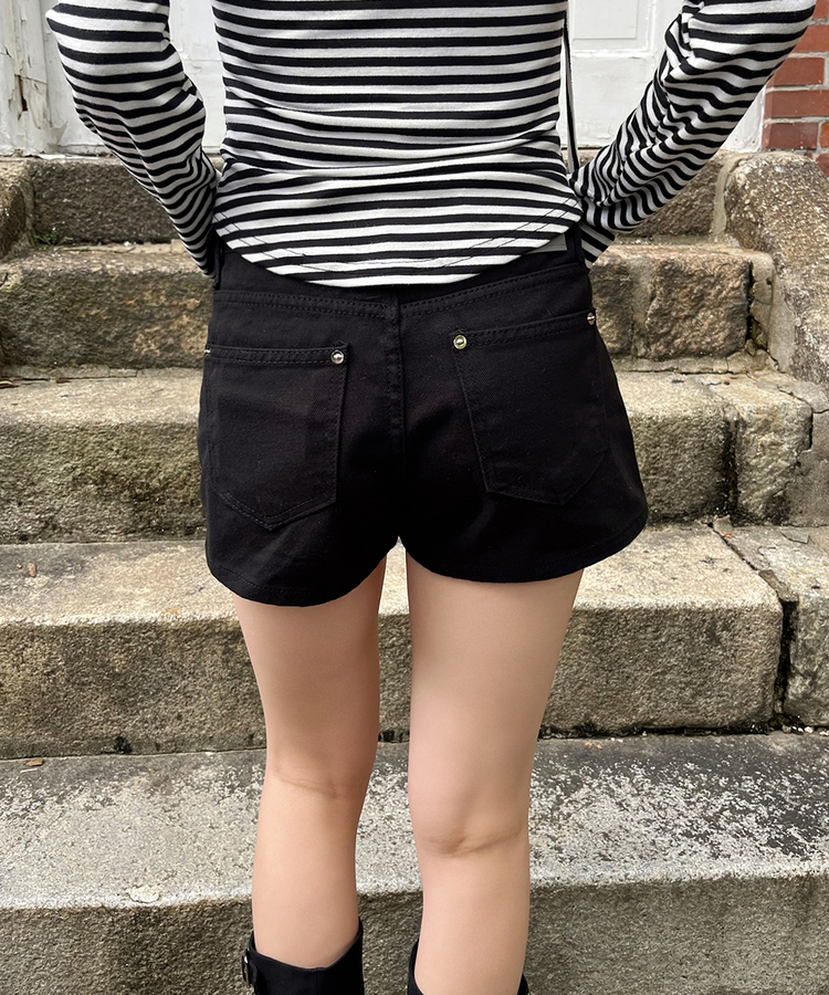 スタッズショートパンツ BLACK