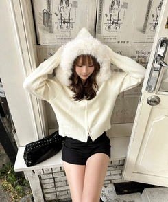 フェイクファーニットジップアップ WHITE