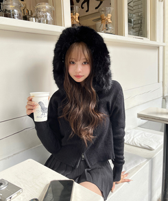 フェイクファーニットジップアップ BLACK