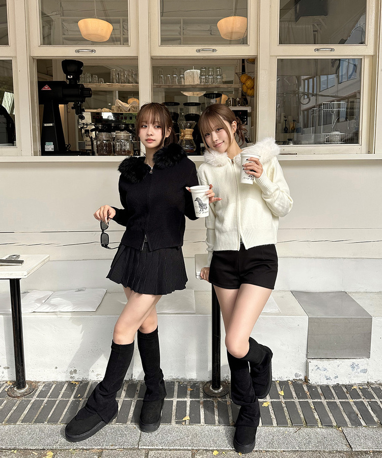 フェイクファーニットジップアップ WHITE