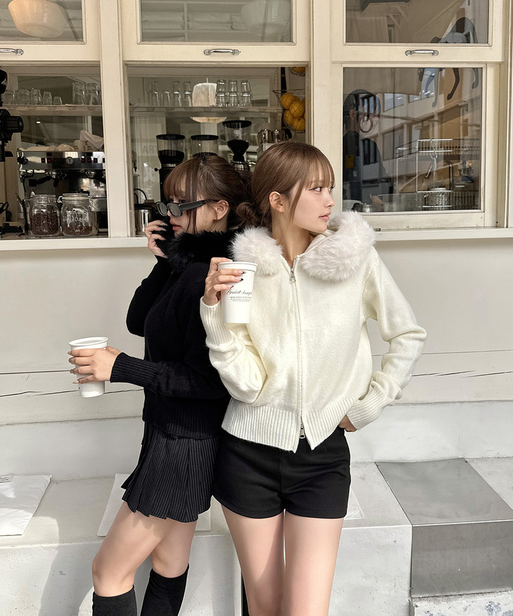 フェイクファーニットジップアップ WHITE