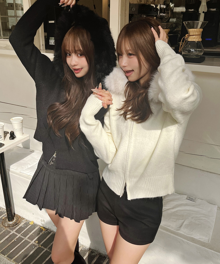 フェイクファーニットジップアップ WHITE