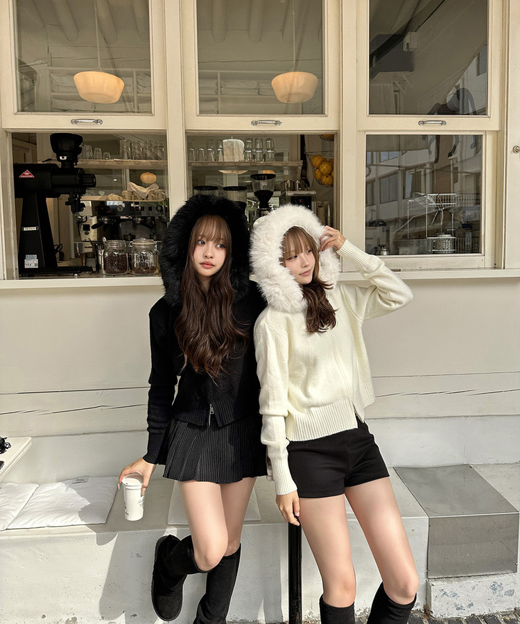 フェイクファーニットジップアップ WHITE