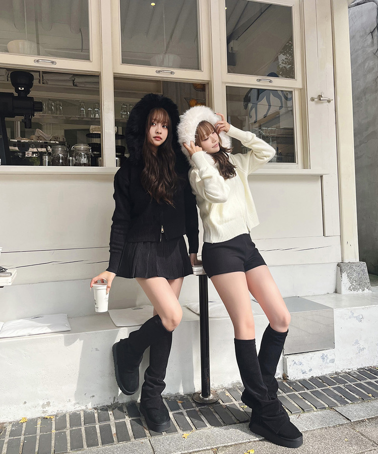 フェイクファーニットジップアップ WHITE