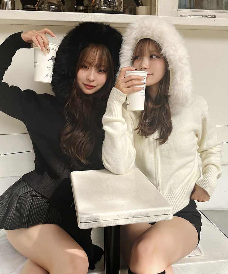 フェイクファーニットジップアップ BLACK