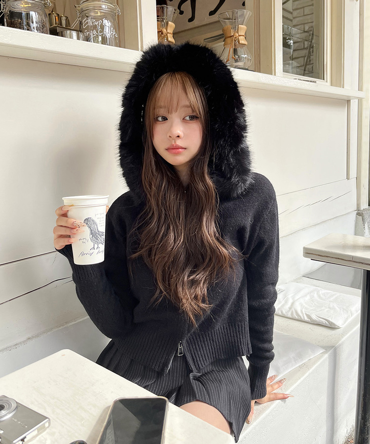 フェイクファーニットジップアップ BLACK