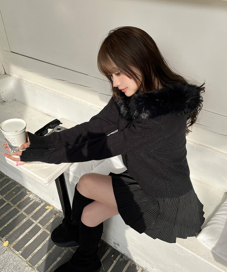 フェイクファーニットジップアップ BLACK