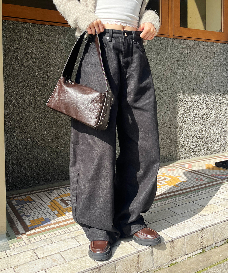 スタッズショルダーバッグ DARK BROWN