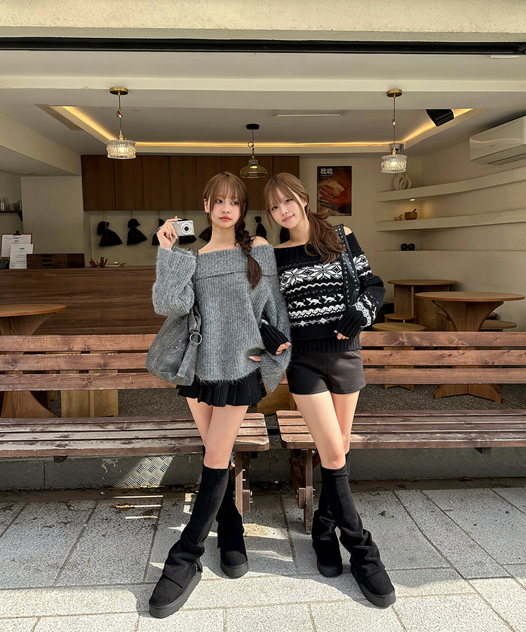 スタッズショルダーバッグ BLACK