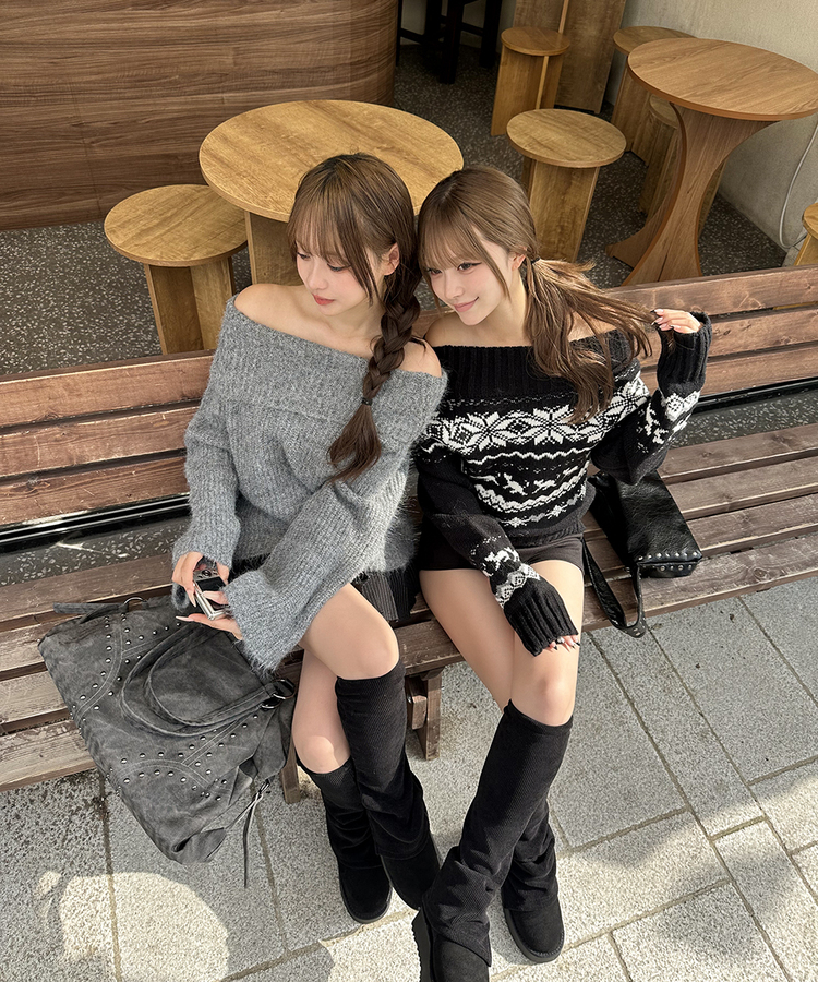 スタッズショルダーバッグ BLACK