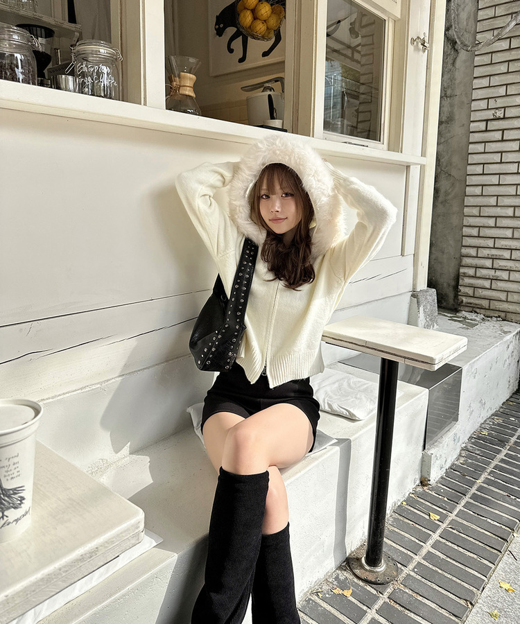 スタッズショルダーバッグ BLACK
