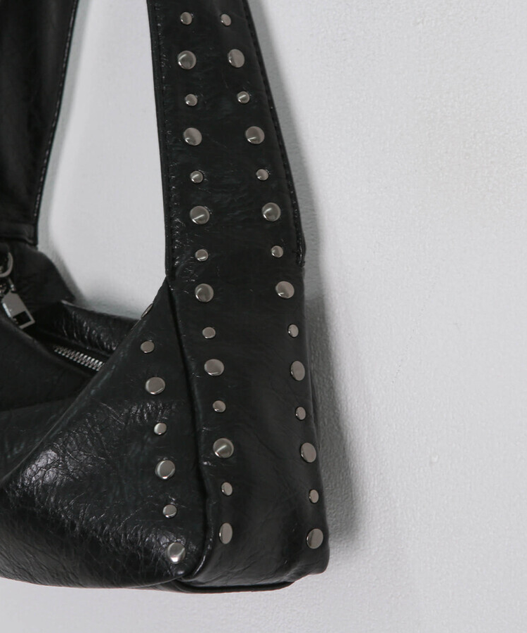 スタッズショルダーバッグ