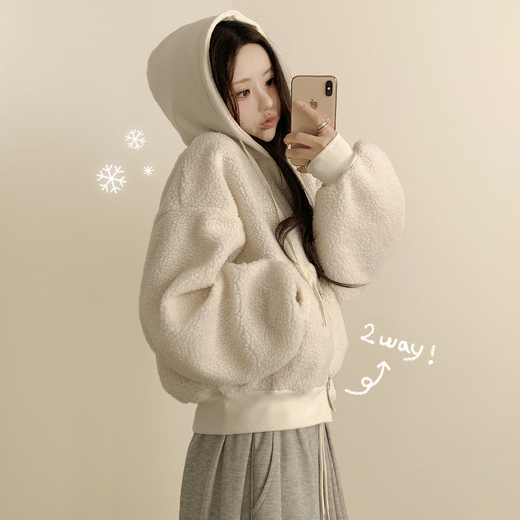 양털 뽀글이 배색 투웨이 스트링 오버핏 덤블 크롭 후드집업 점퍼 크림