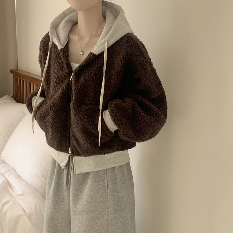 양털 뽀글이 배색 투웨이 스트링 오버핏 덤블 크롭 후드집업 점퍼 밤색