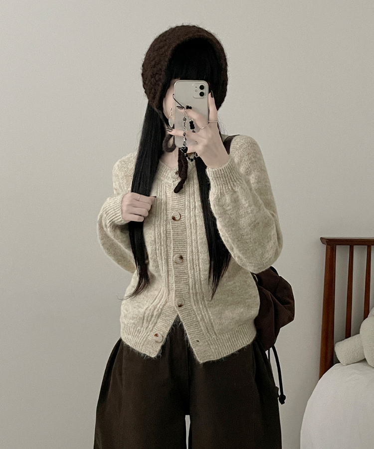 시그니처라운드벌룬루즈핏니트가디건