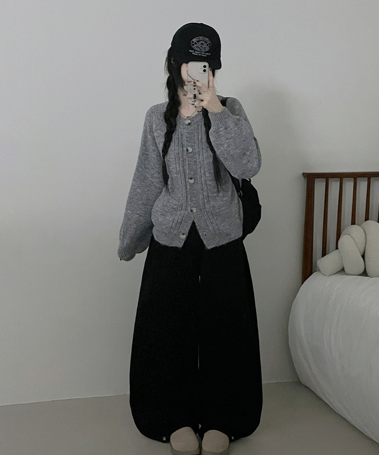 시그니처라운드벌룬루즈핏니트가디건