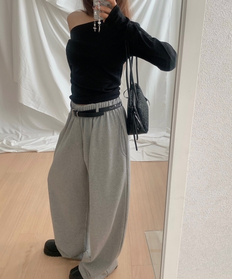 スタースタッドスリムレザーベルト BLACK