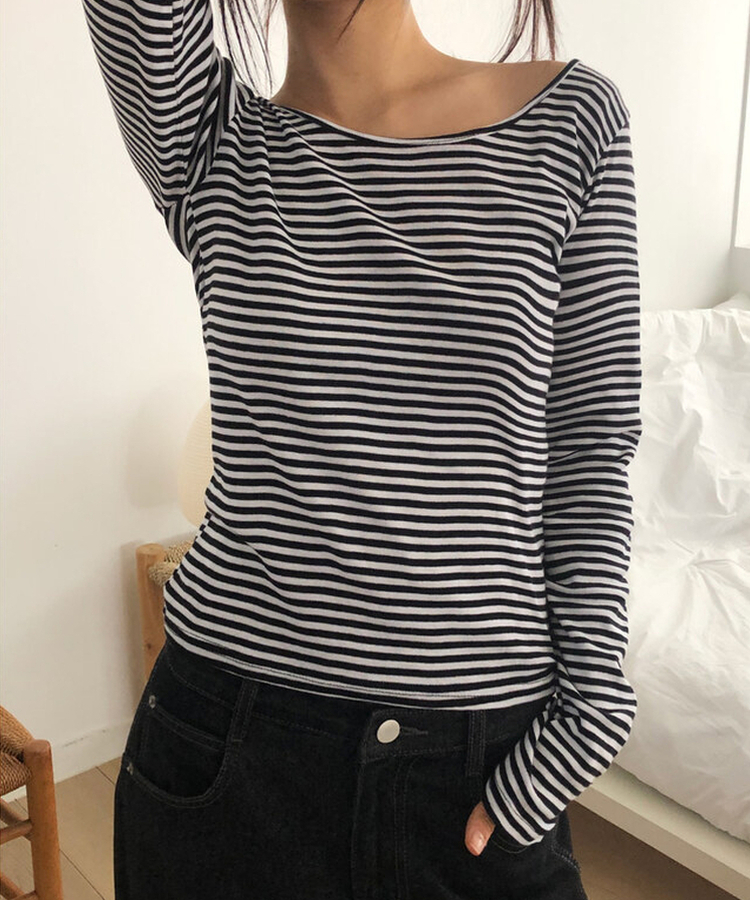 이본 스트라이프 라운드넥 슬림핏 긴팔 티셔츠 검정