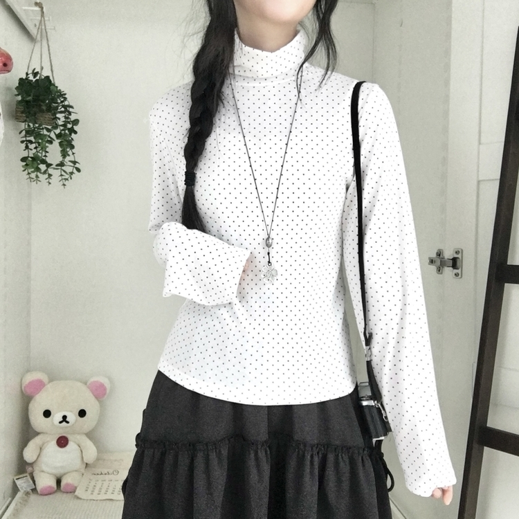 국내제작 완전 부드러운 낙낙핏 부들부들 도트 목폴라 긴팔 티셔츠 아이보리